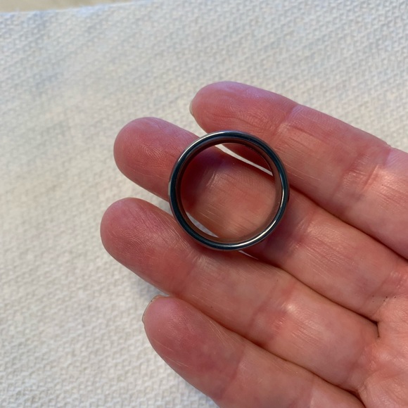 Tungsten wedding band - Picture 4 of 7